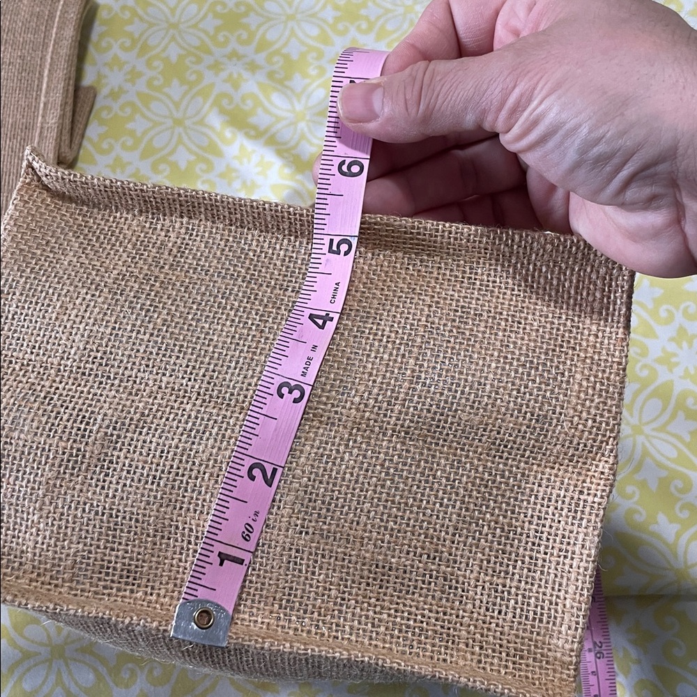 2 Tan Jute/ Burlap Bags to use for Gifts, Crafts, Display, Holidays, NWOT - Picture 8 of 9